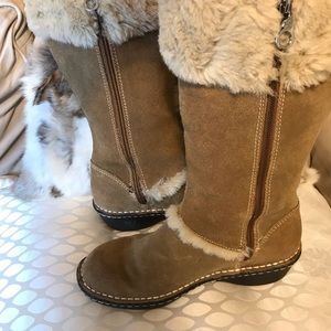 Anne Klein suede boots with fur trim Great used condition. 6.5 women’s